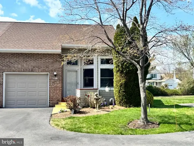8013 Bridgepointe Dr, Chester