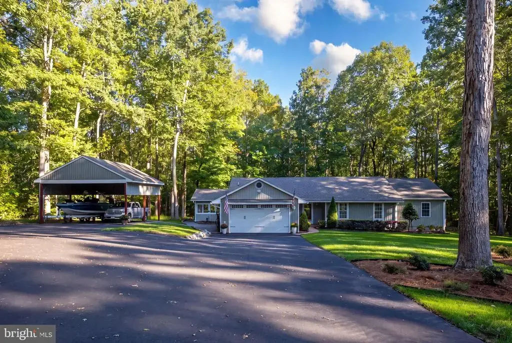 208 Oakwood Dr, MINERAL