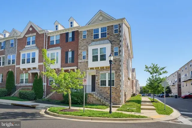 11 Fairbanks Dr, Gaithersburg
