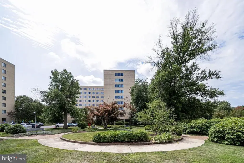6631 Wakefield Dr #211, ALEXANDRIA