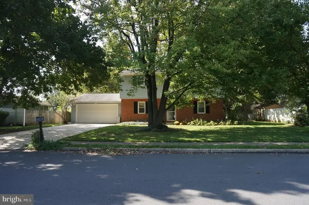 1011 Grubb Rd, PALMYRA