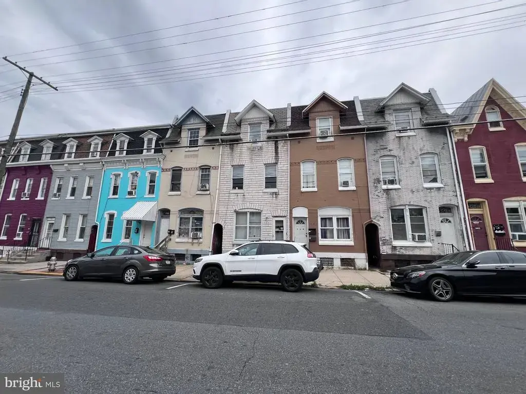 732 N 10th St, READING