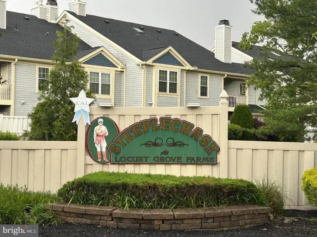 265 Steeplechase Ct #265, WOODBURY