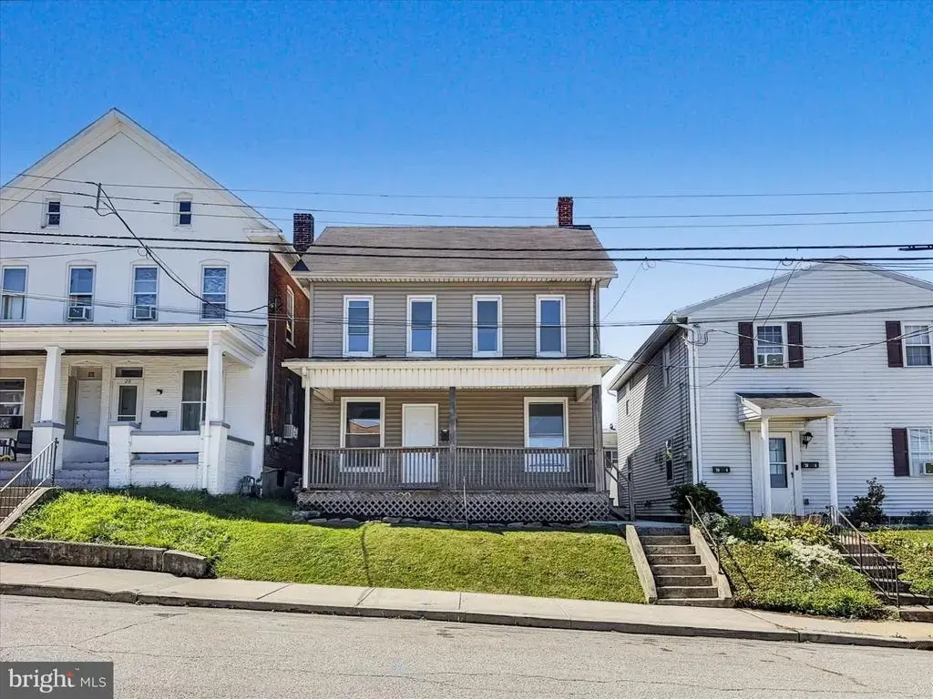26 S Pine St, RED LION