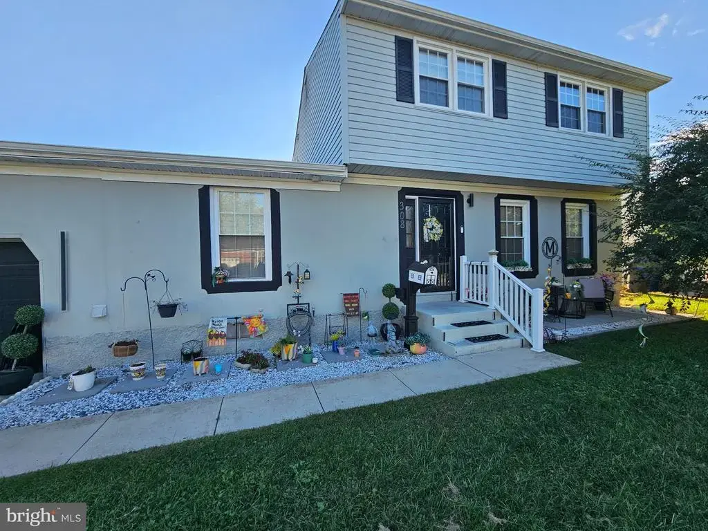 308 Bradley Rd, DOVER