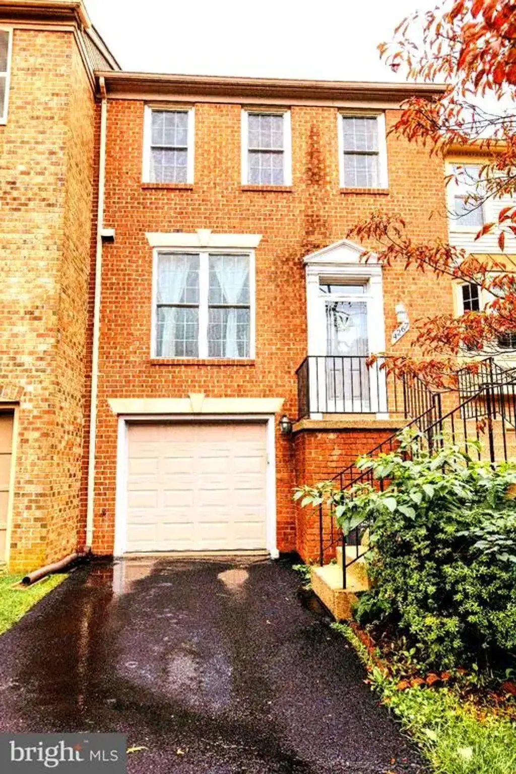 4267 Fox Lake Dr, FAIRFAX
