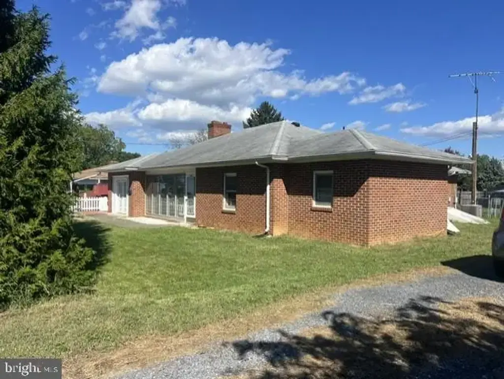 372 Euclid Ave, CHARLES TOWN