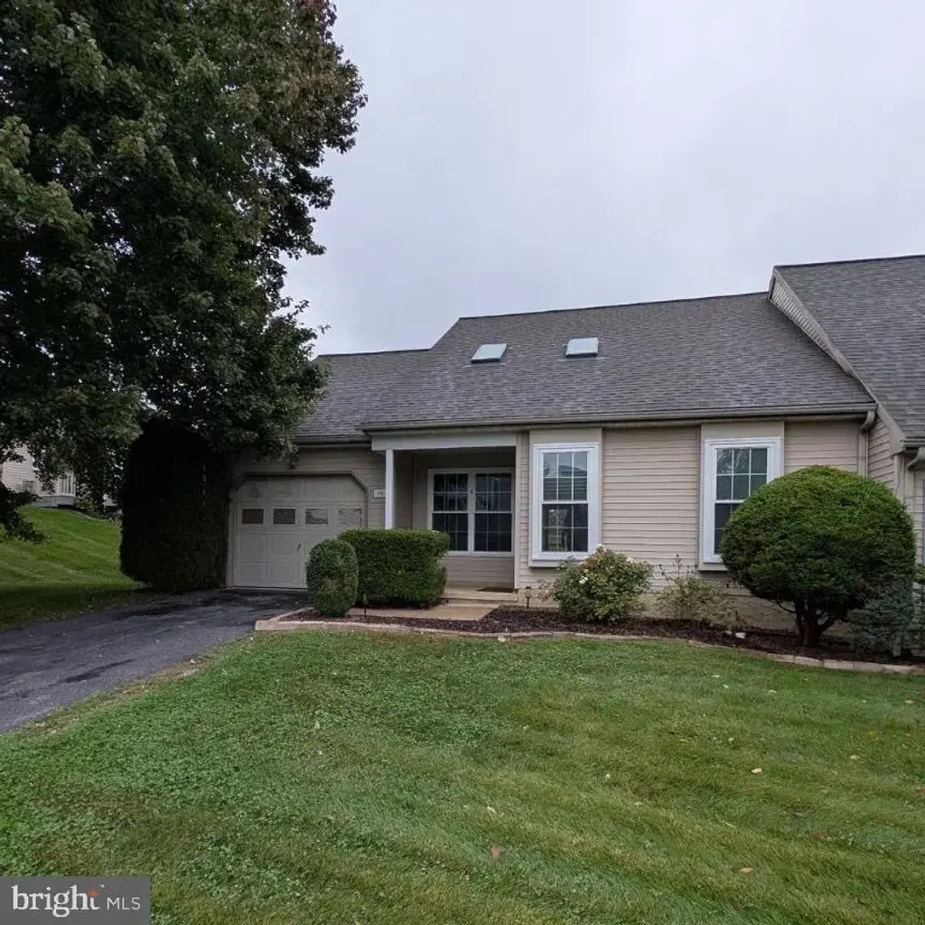 19 Burr Oak Dr, MILLERSVILLE