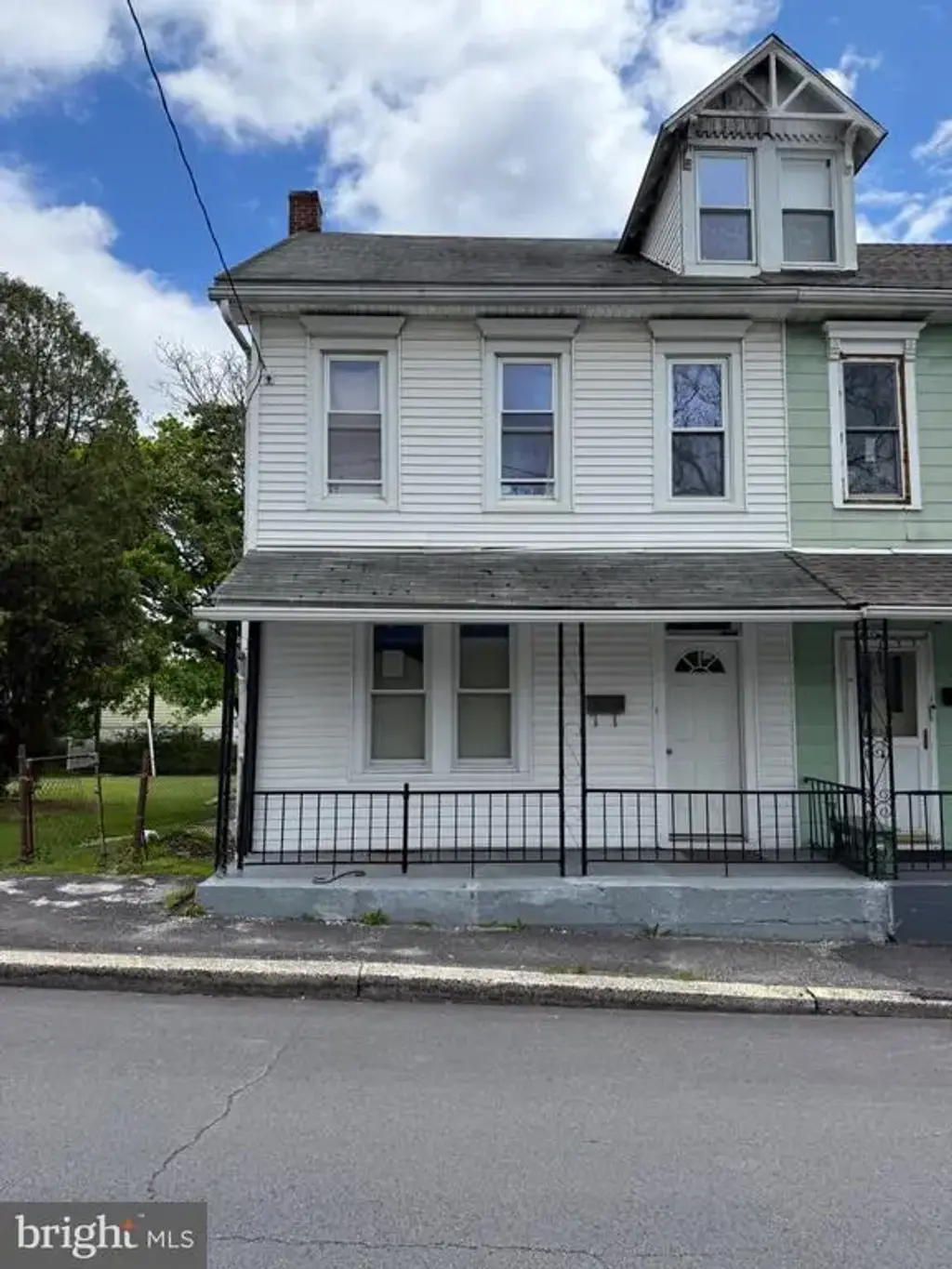 328 E Oak St, FRACKVILLE