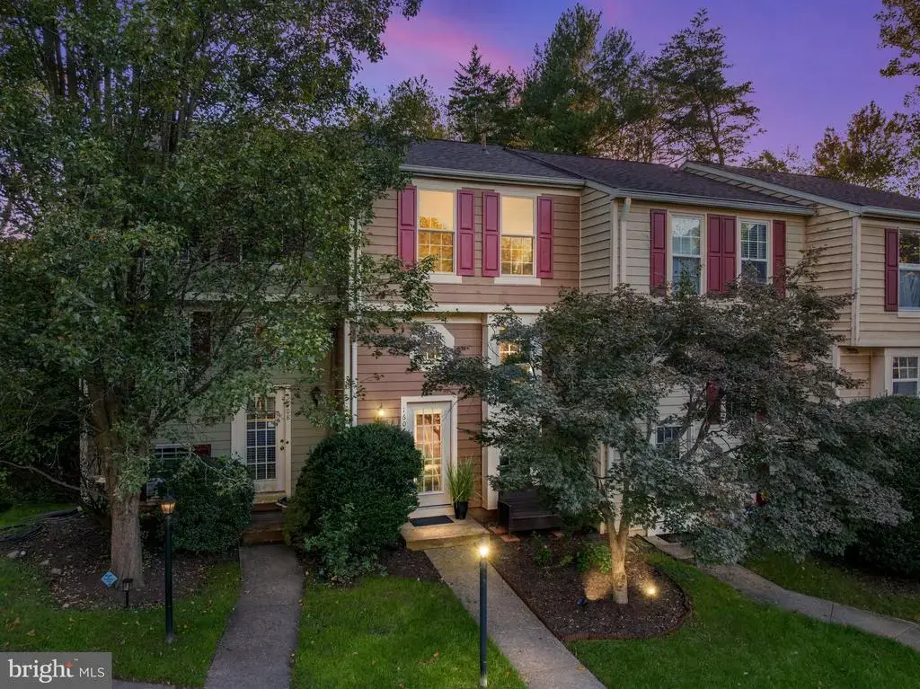 1606 Fieldthorn Dr, RESTON