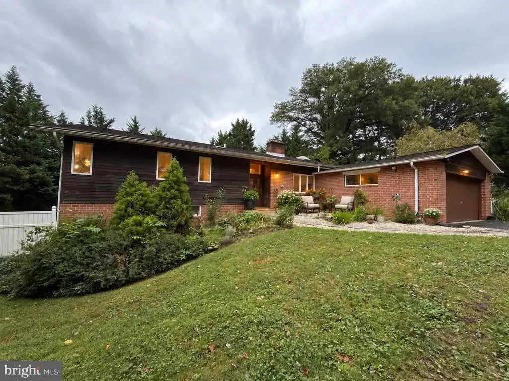 5106 Penfield Rd W, COLUMBIA