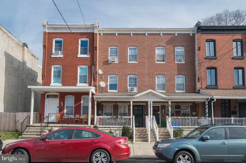 727 N 44th St, PHILADELPHIA