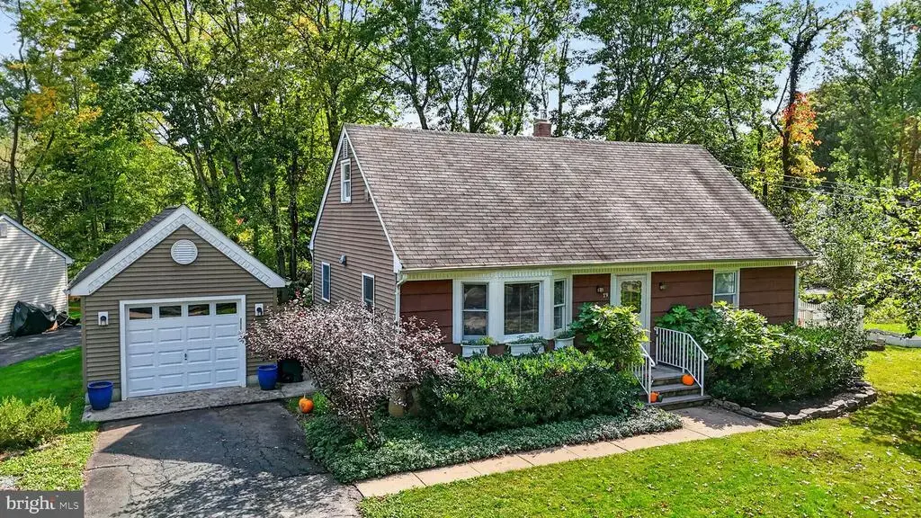 79 Taylor Ter, HOPEWELL