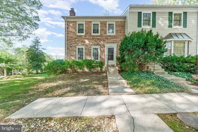 4076 Championship Dr, Annandale