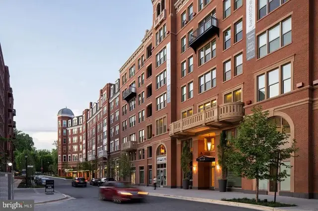 8525 Chevy Chase Lake Terrace #barrett - 657, Chevy Chase