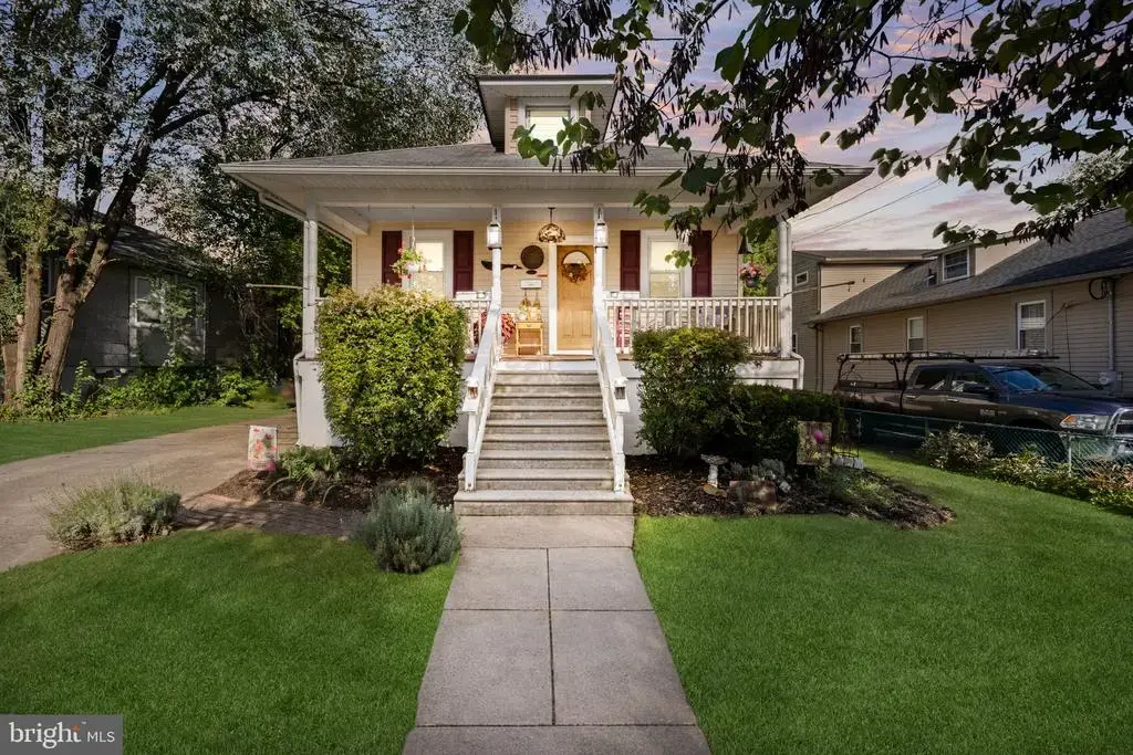 111 S Pine Ave, MAPLE SHADE