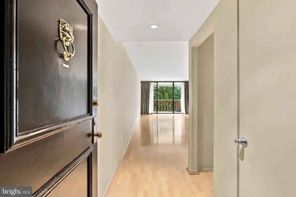 6101 Edsall Rd #408, ALEXANDRIA