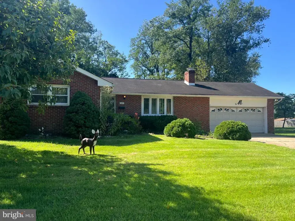 225 Hauser Ave, HAMILTON