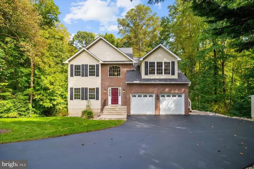 2725 Loving Way, HUNTINGTOWN