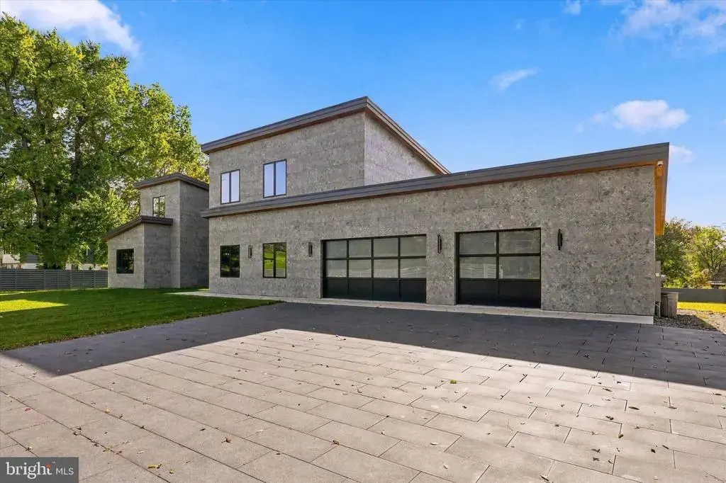 298 Paoli Pike, MALVERN