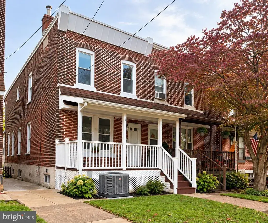 1315 E 9th St, CRUM LYNNE