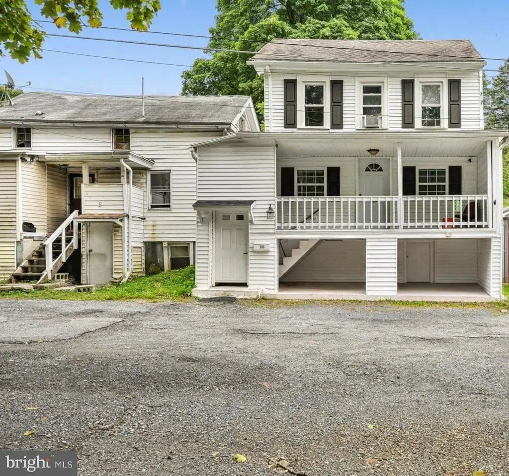 306 E Elm St, TAMAQUA
