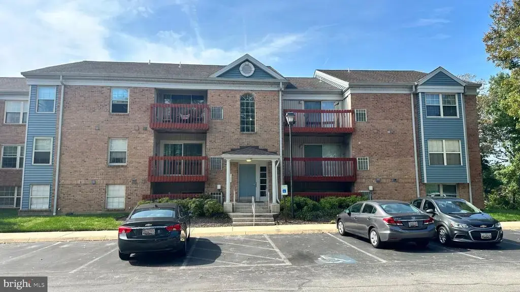 10 Cloverwood Ct #204, ESSEX