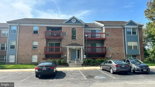 10 Cloverwood Ct #204, Essex