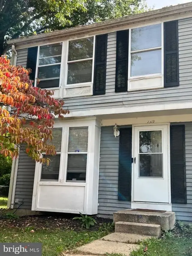 1319 Patriot Ln, Bowie