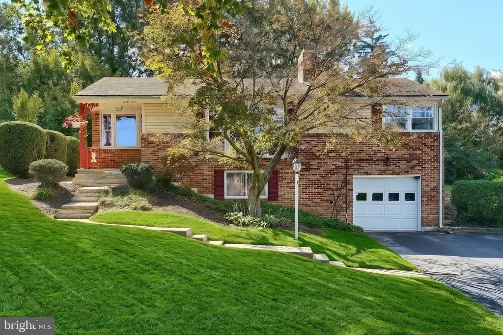 2480 Auburn Rd, YORK