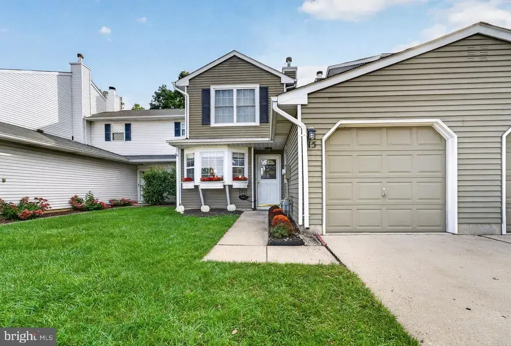 15 Norfolk Ct, BORDENTOWN