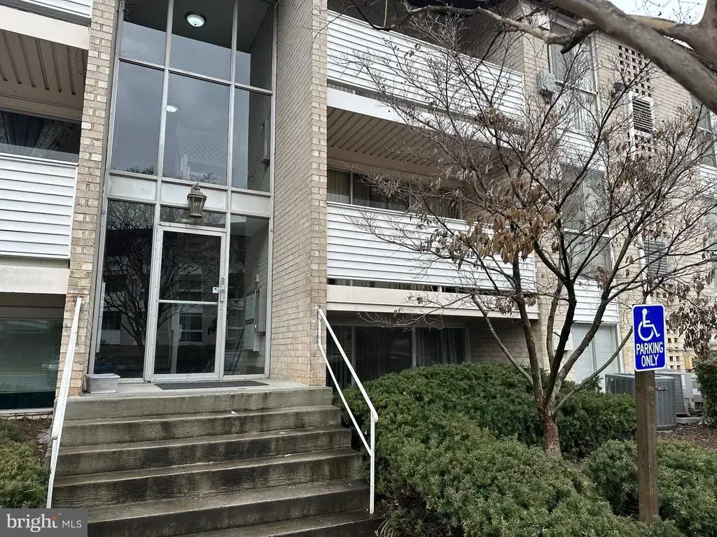 5608 Bismach Dr #4, ALEXANDRIA