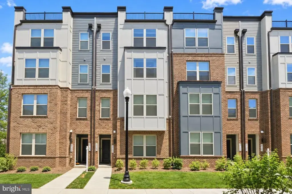 2129 Glacier Rd #88, HERNDON