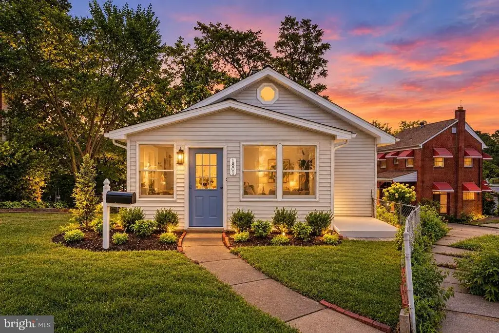 1801 S Glebe Rd, ARLINGTON
