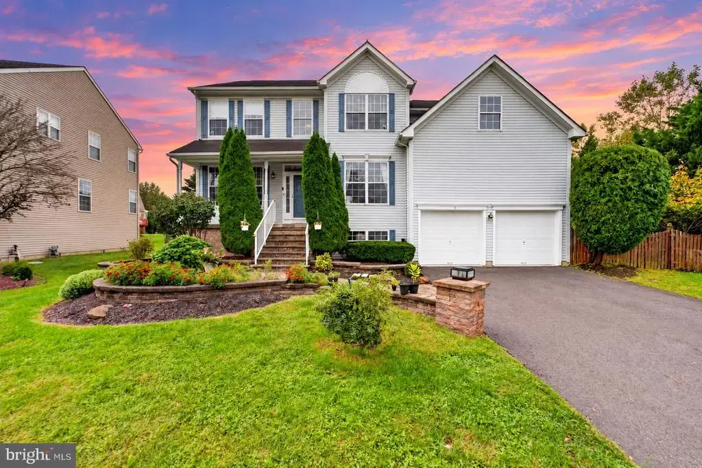 9 Kingstone Ln, EAST WINDSOR TWP