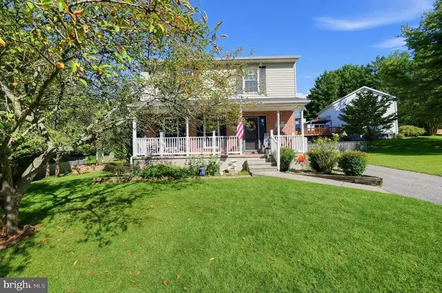 553 Crossbridge Dr, Westminster