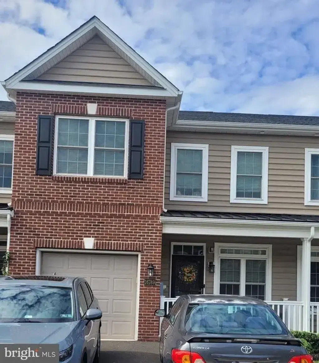 16789 River View Cir, BRISTOL