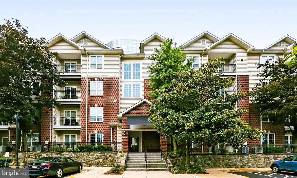 1521 Spring Gate Dr #10109, MCLEAN