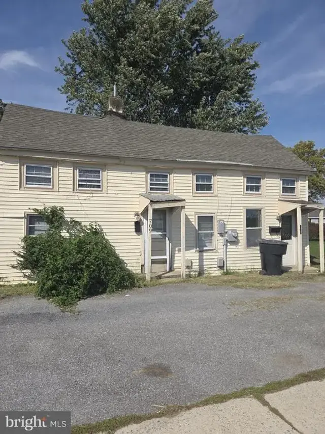 707 W North St, Dover
