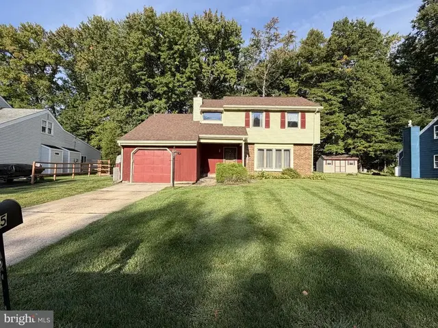 5 Ross Ct, Wilmington