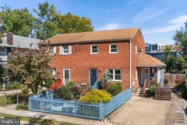 2501 E Randolph Ave, Alexandria