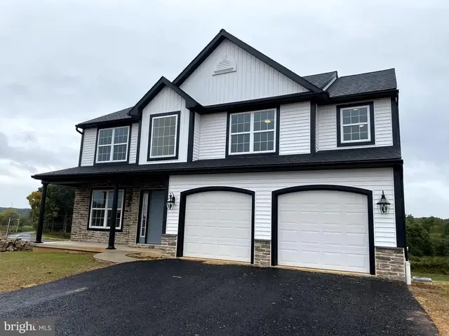 1017 Antonio Dr, Reading