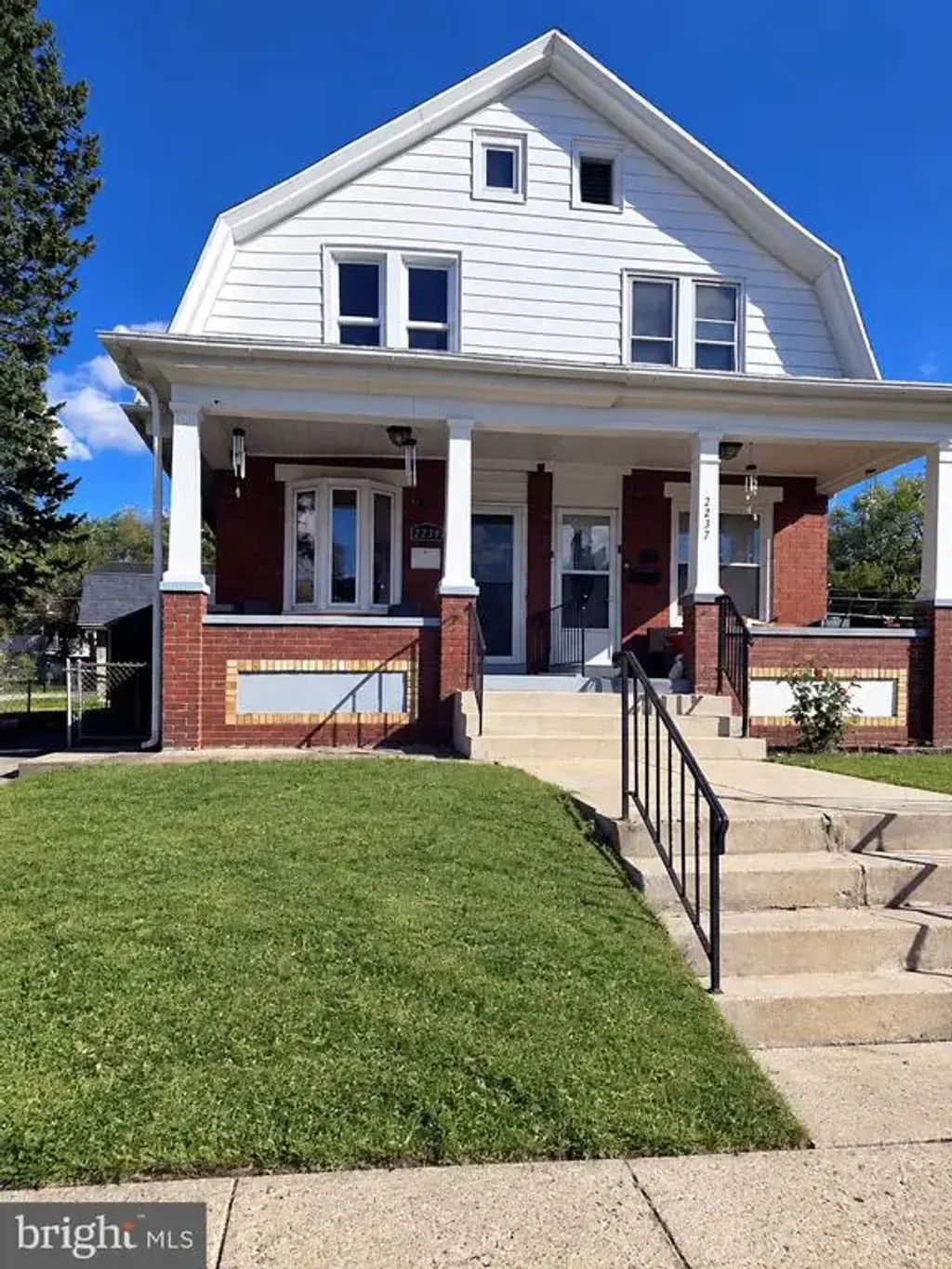 2239 Raymond Ave, READING