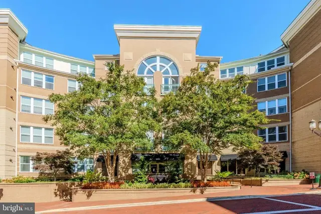 12000 Market St #132, Reston