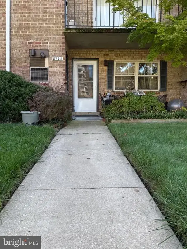 8120 Lakecrest Dr #8120, Greenbelt