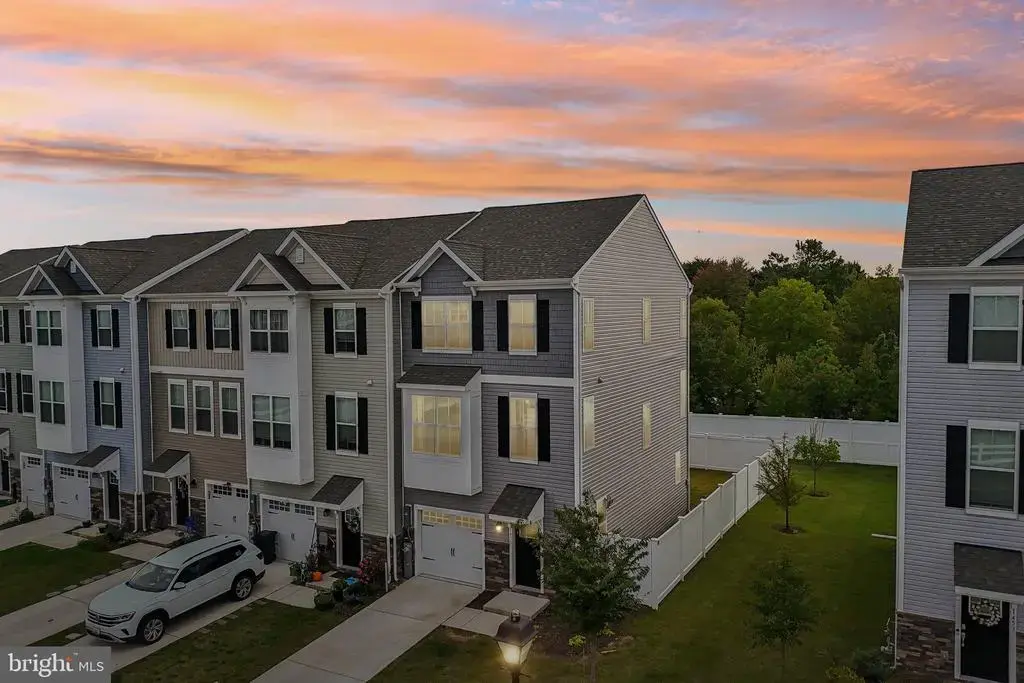 1455 Hudson View Rd, ESSEX