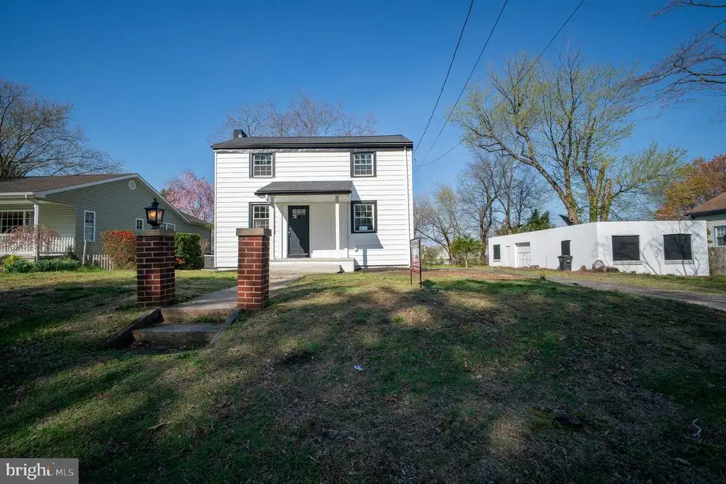 45 Burke Ave, WOODBURY