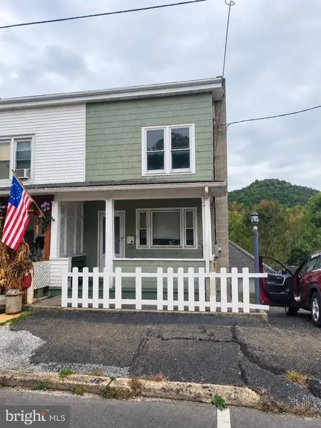 N/A, NESQUEHONING