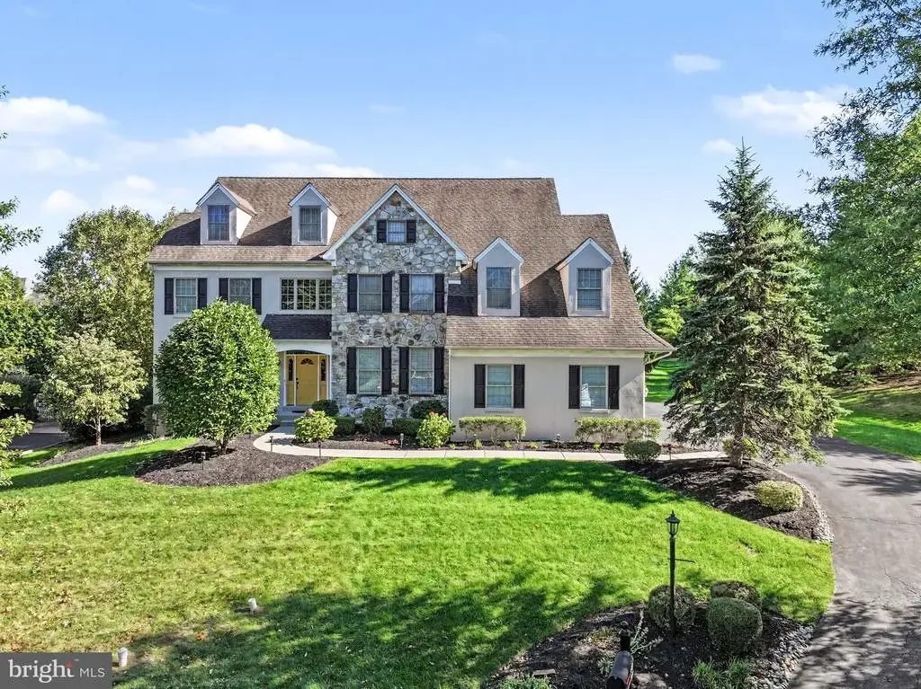 180 Somerset Dr, BLUE BELL