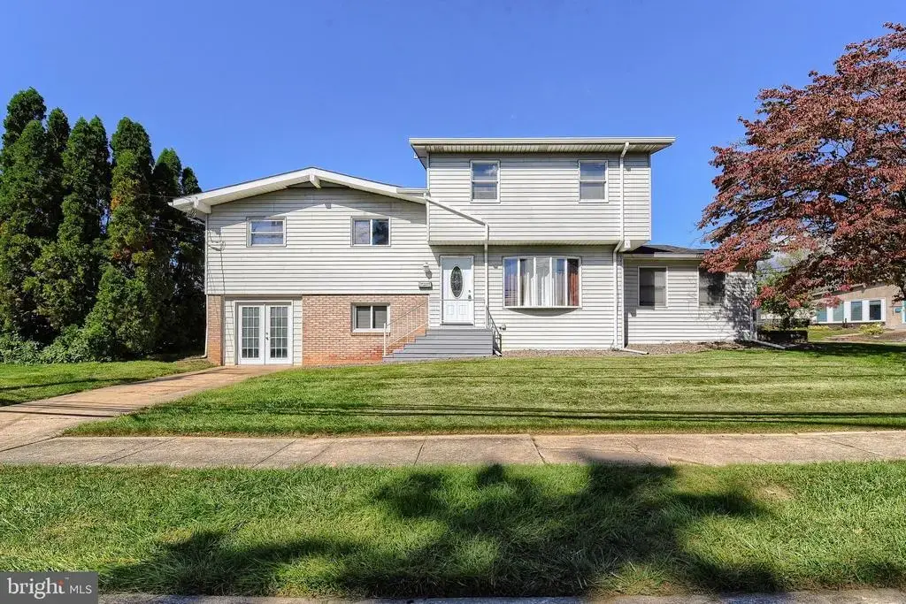 4601 Chestnut Ave, CAMP HILL